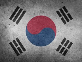 South Koreans keep their faith in Luna